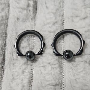 10g Seth Cut Matte Black Niobium Captive Bead Rings PAIR